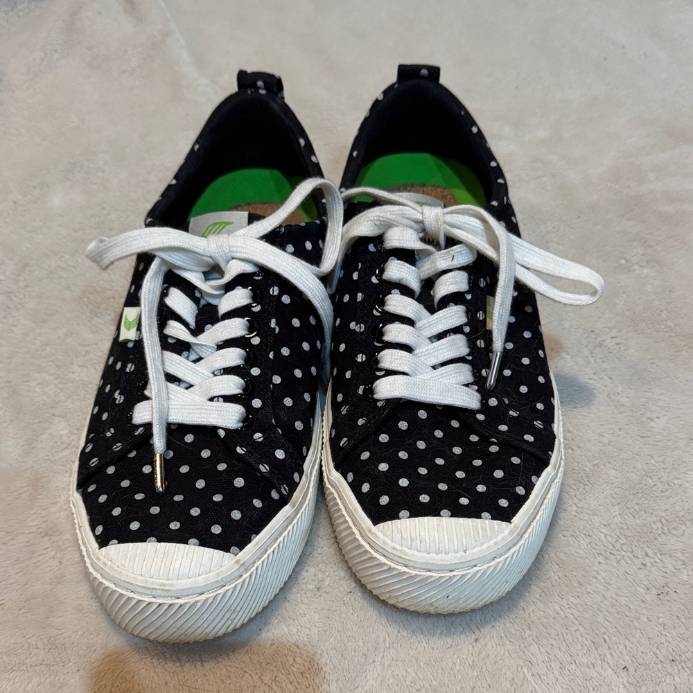 Cariuma Sustainable Black and White Polka Dot Sneakers